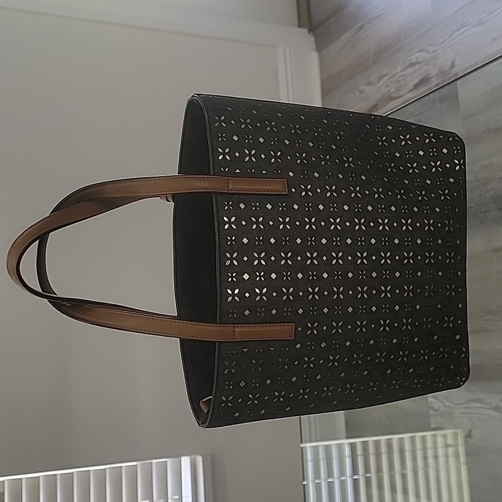 Purse - Picture 3 of 3